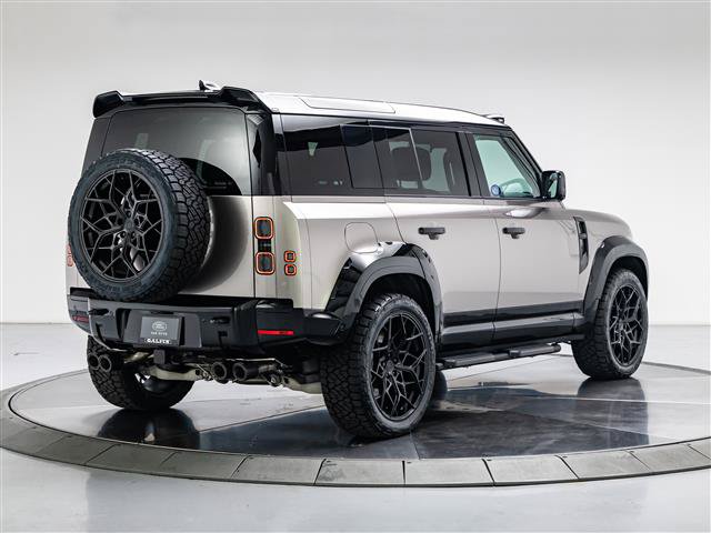 New 2026 Land Rover Defender 110 X-Dynamic SE AWD/4WD image 5