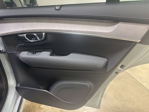 New 2026 Volvo XC90 B6 Ultra w/ Protection Package AWD/4WD image 23