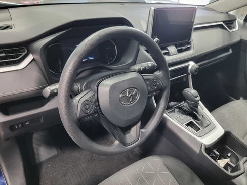 Used 2023 Toyota RAV4 XLE AWD/4WD image 11