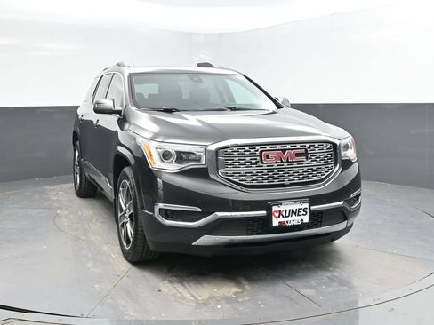 Used 2018 GMC Acadia Denali w/ Technology Package AWD/4WD image 2