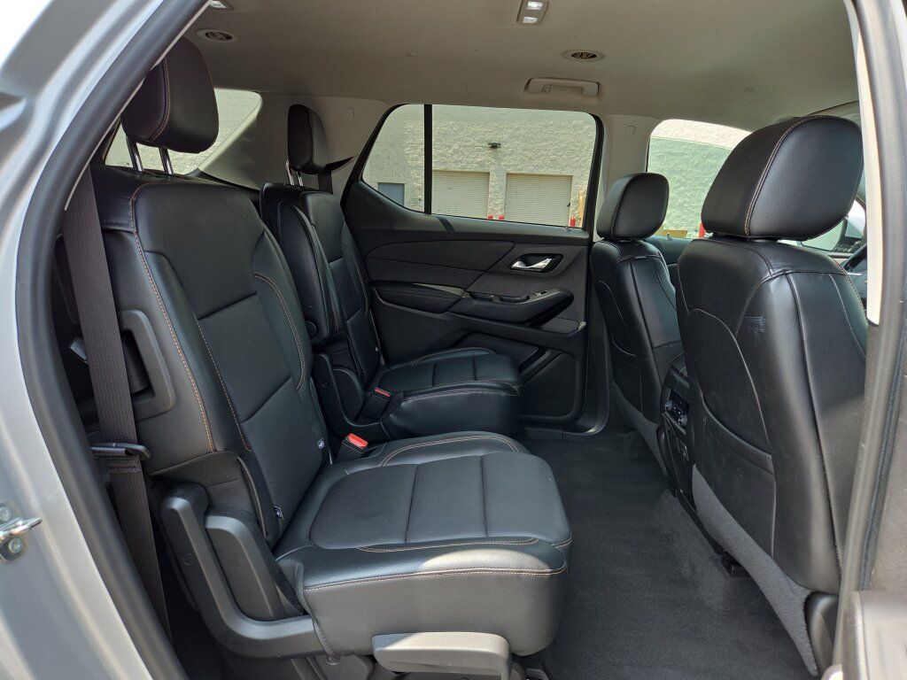Used 2018 Chevrolet Traverse LT FWD image 16