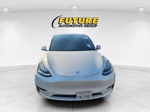 Used 2020 Tesla Model Y Long Range AWD/4WD image 2