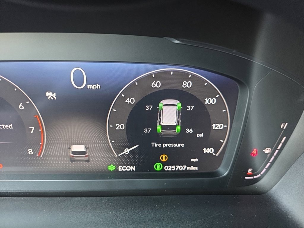 Used 2025 Honda Pilot Elite image 17