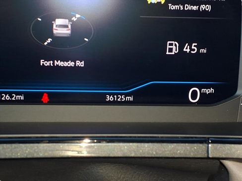 Used 2022 Volkswagen Taos SEL image 24