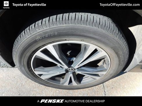 Used 2018 Nissan Rogue SL image 7