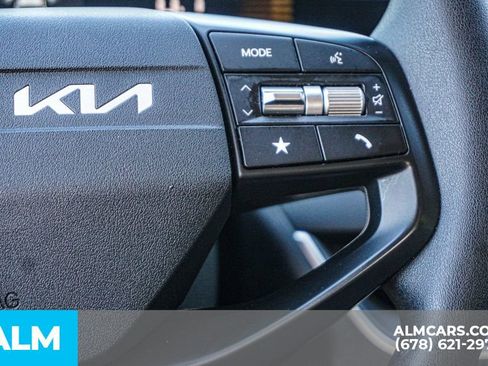 Used 2025 Kia K4 FWD image 30