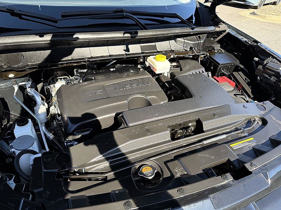 Used 2024 Nissan Pathfinder SL AWD/4WD image 19