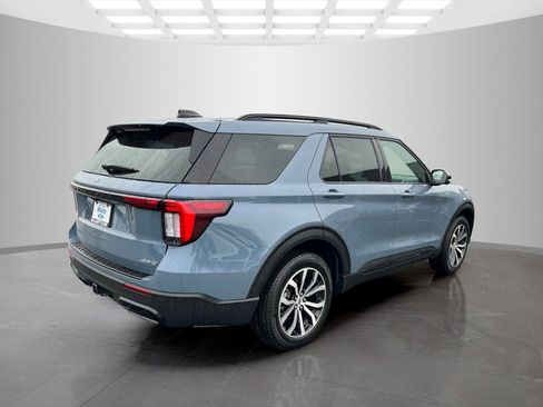 Used 2025 Ford Explorer ST-Line image 4