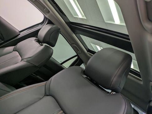 Used 2025 MAZDA CX-50 AWD 2.5 S w/ Premium Plus Pkg image 22