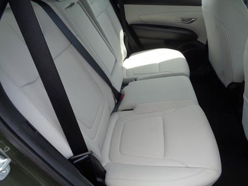 Used 2025 Hyundai Tucson SE FWD image 12