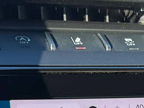 New 2026 Jeep Grand Cherokee Altitude image 39