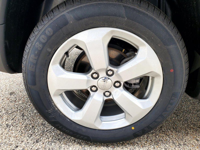 Used 2021 Jeep Compass Latitude FWD image 17