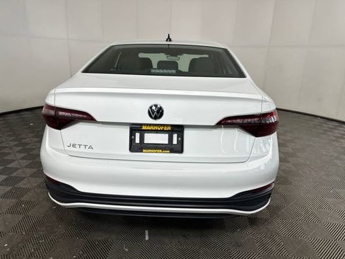 Used 2024 Volkswagen Jetta S image 4