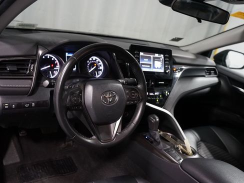 Used 2024 Toyota Camry SE FWD image 7