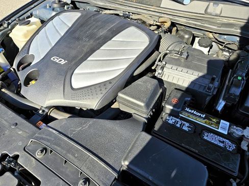 Used 2014 Kia Cadenza Premium w/ Luxury Package image 19