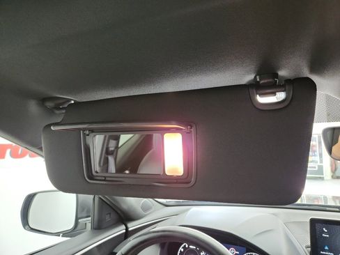 Used 2025 Acura RDX SH-AWD image 26