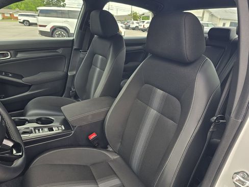 Used 2025 Honda Civic Sport image 13