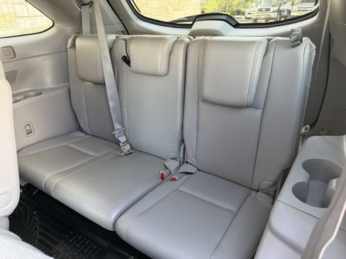 Used 2018 Toyota Highlander XLE FWD image 29