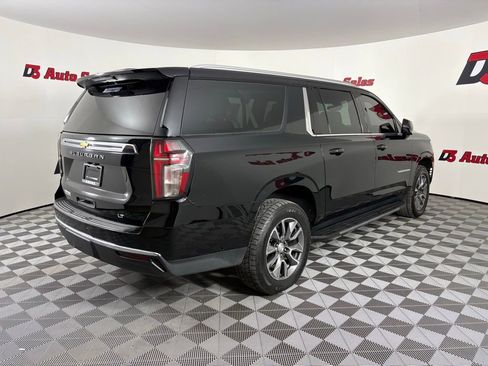 Used 2022 Chevrolet Suburban LT w/ LT Signature Package AWD/4WD image 7