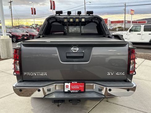 Used 2021 Nissan Frontier SV image 4