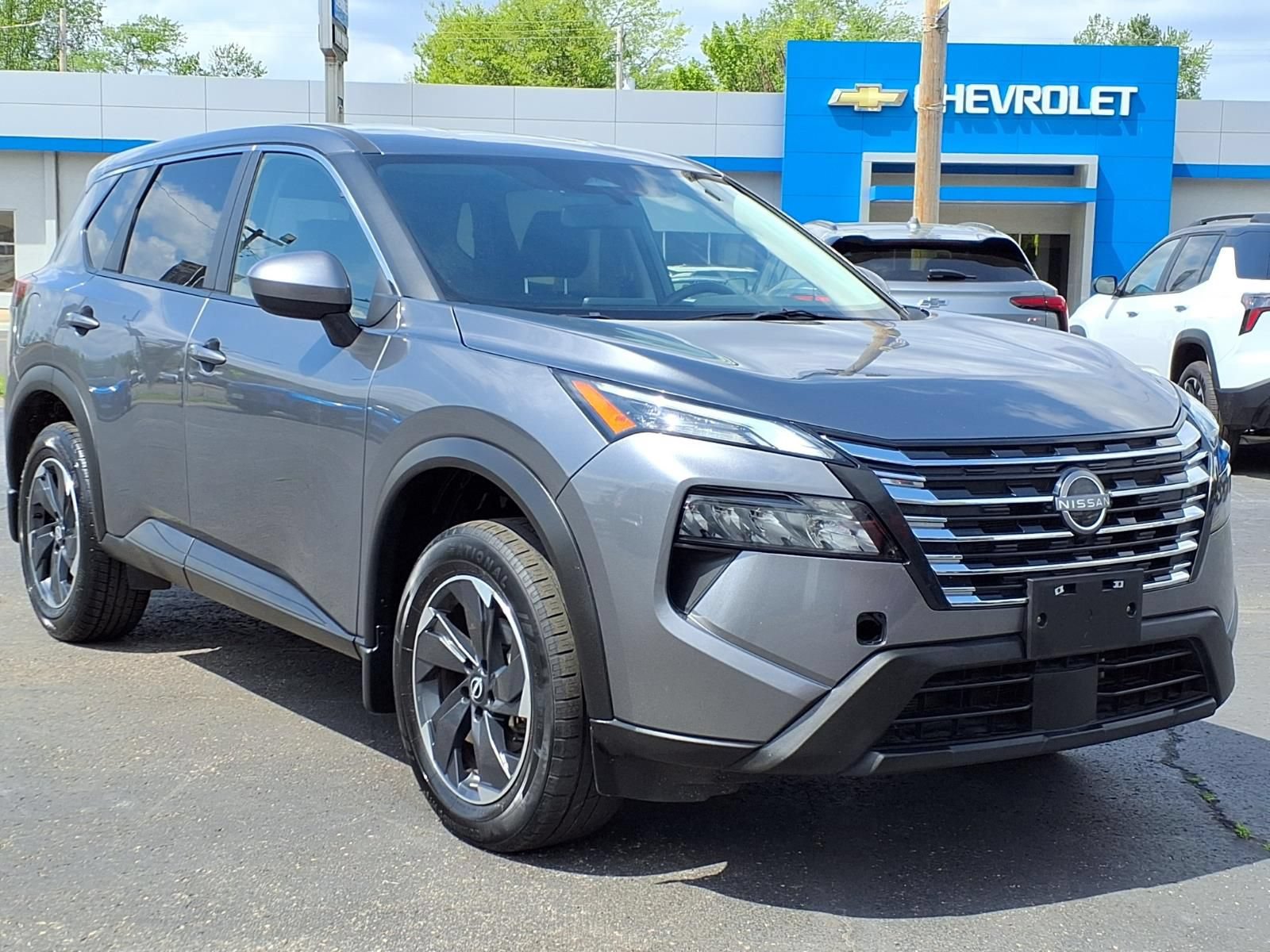 Used 2025 Nissan Rogue SV AWD/4WD image 5