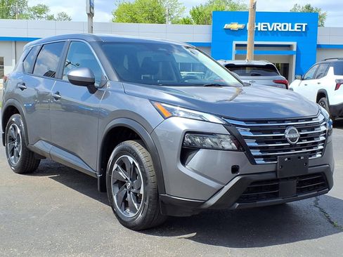 Used 2025 Nissan Rogue SV AWD/4WD image 5