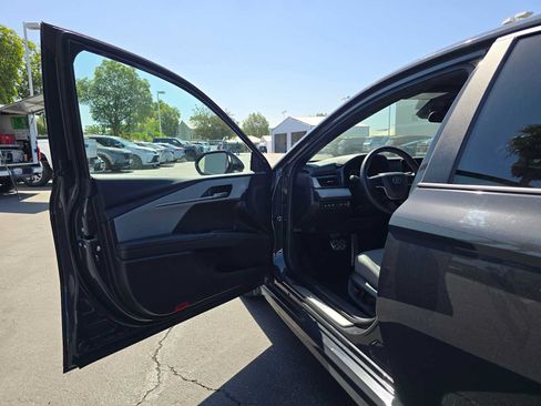 Certified 2025 Toyota Camry SE FWD image 17