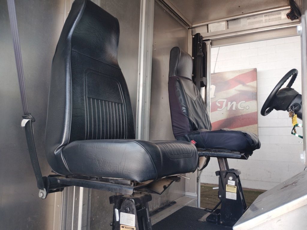 Used 2017 Ford E-350 and Econoline 350 Super Duty w/ A/C Prep Package RWD image 12