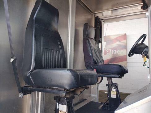 Used 2017 Ford E-350 and Econoline 350 Super Duty w/ A/C Prep Package RWD image 12
