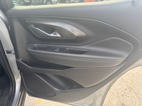 Used 2024 GMC Terrain SLE image 16