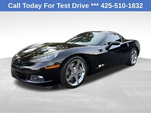 Used 2005 Chevrolet Corvette Coupe w/ Preferred Equipment Group RWD image 1
