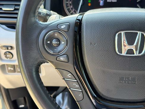 Used 2016 Honda Pilot Touring image 21