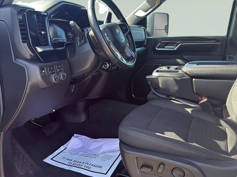 Used 2025 Chevrolet Silverado 2500 LT w/ Convenience Package AWD/4WD image 36