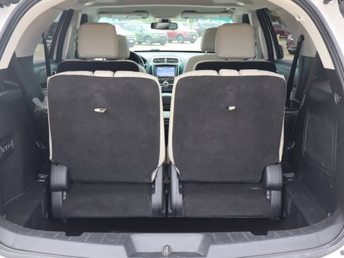 Used 2017 Ford Explorer Platinum AWD/4WD image 36