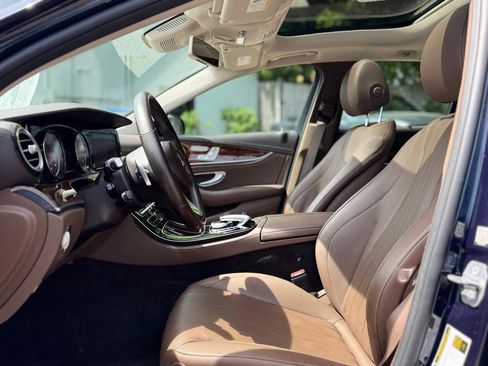 Used 2018 Mercedes-Benz E 400 4MATIC Wagon w/ Premium 2 Package (Q02) image 18