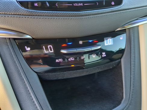 Used 2017 Cadillac XT5 Luxury w/ Driver Awareness Package image 25