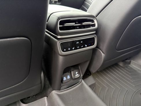 Used 2025 Genesis GV80 2.5T Prestige image 20