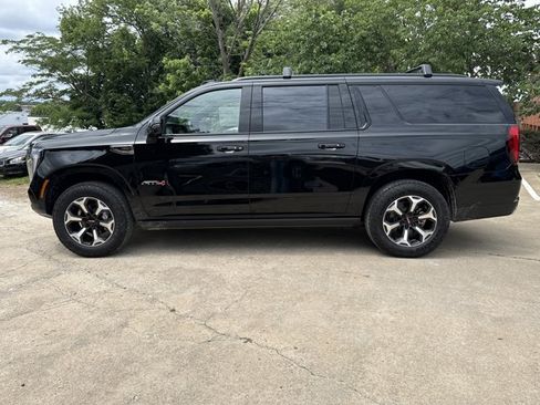 New 2026 GMC Yukon XL AT4 Ultimate w/ LPO, Floor Liner Package AWD/4WD image 15