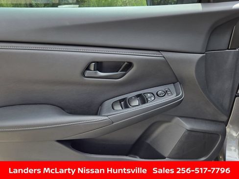 Used 2025 Nissan Sentra S FWD image 20