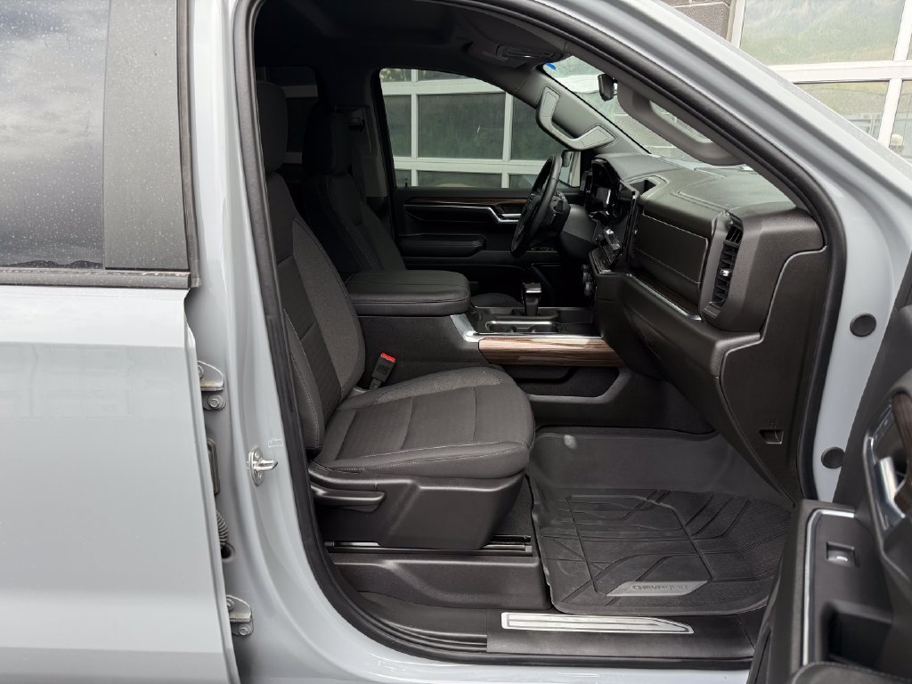 Used 2024 Chevrolet Silverado 1500 RST w/ Protection Package AWD/4WD image 42