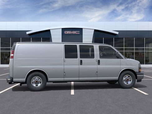 New 2025 GMC Savana 3500 Extended image 29