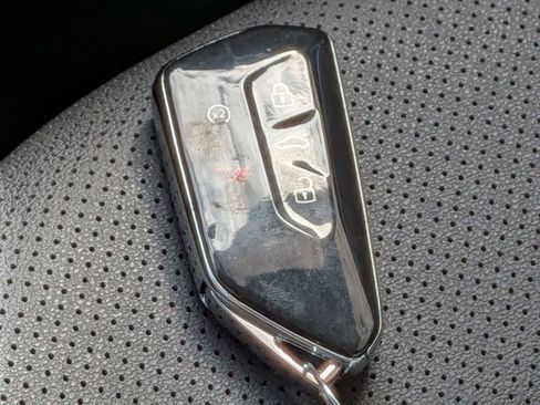 Used 2025 Volkswagen Atlas SE image 35