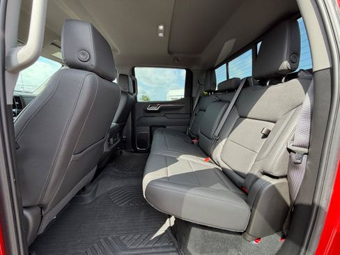 Used 2025 Chevrolet Silverado 1500 LT AWD/4WD image 12