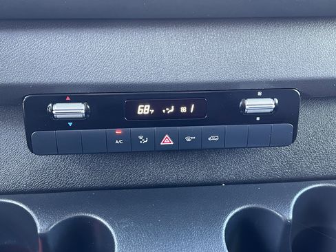 Used 2022 Mercedes-Benz Sprinter 2500 image 30