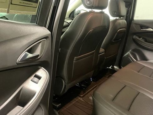 Used 2023 Buick Encore GX Essence w/ Experience Buick Package image 21