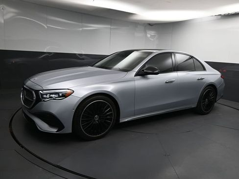 Used 2024 Mercedes-Benz E 350 4MATIC Sedan image 1