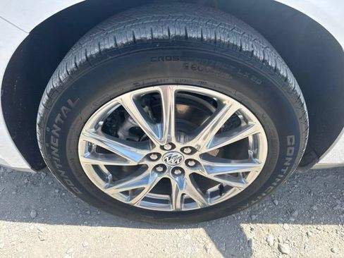 Used 2024 Buick Enclave Premium FWD image 30