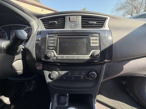 Used 2016 Nissan Sentra SV image 13
