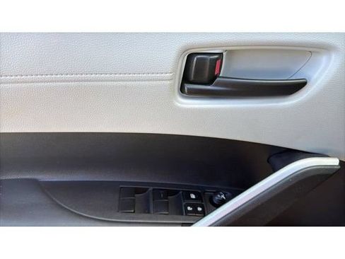 Certified 2025 Toyota Corolla Cross L FWD image 13