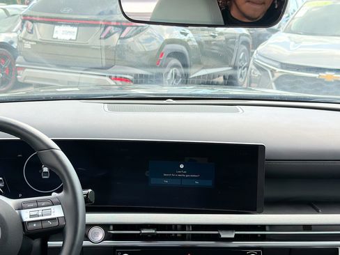 Used 2025 Hyundai Santa Cruz Limited image 18